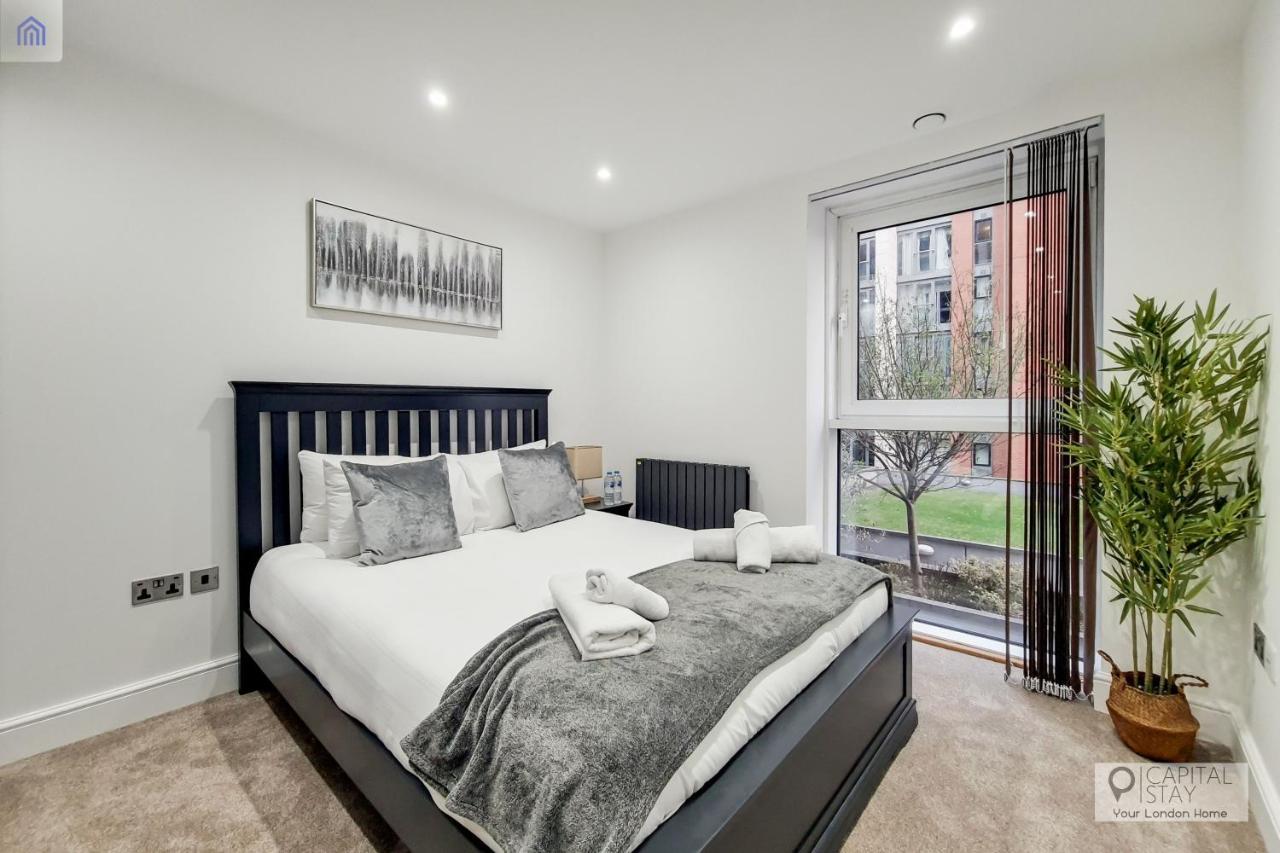 Free Parking - Stylish Three Bedroom Apartment By London Excel ภายนอก รูปภาพ