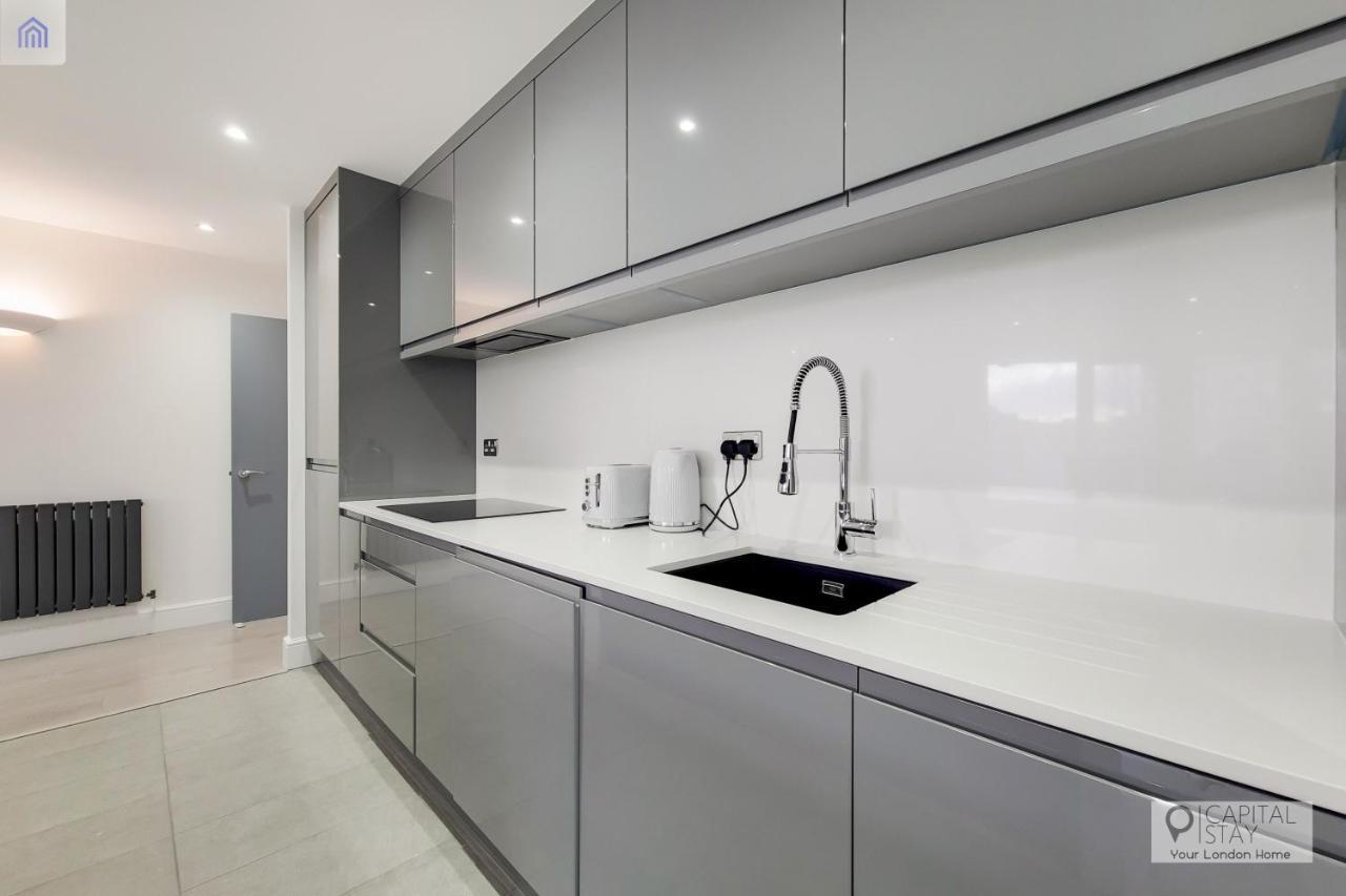 Free Parking - Stylish Three Bedroom Apartment By London Excel ภายนอก รูปภาพ