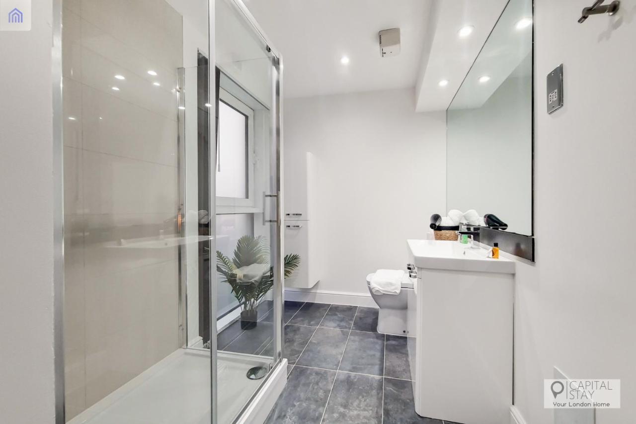 Free Parking - Stylish Three Bedroom Apartment By London Excel ภายนอก รูปภาพ
